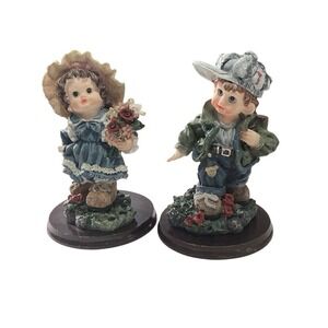 👜MVP DESIGNS‎ Poly Boy & Girl With Flower Rose Resin Figurines